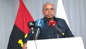 Ministro da Indústria e Comércio, Rui Minguêns