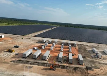 Parque voltaico do Luau