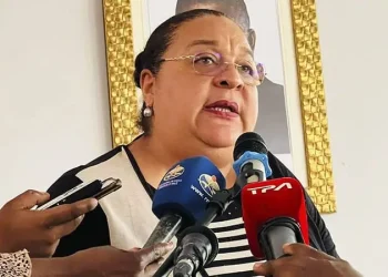 Ministra da Administração Pública, Trabalho e Segurança Social, Teresa Dias Rodrigues