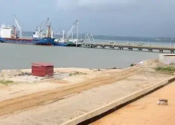 Porto do Caio, em Cabinda