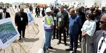 O presidente da República, João Lourenço, na inauguração do parque voltaico do Luau